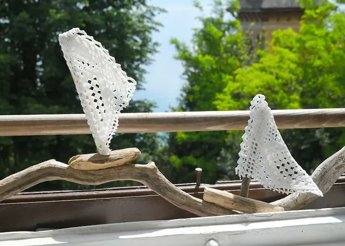 Central Apartment With Beautiful Sea View