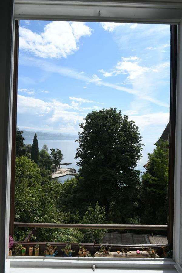 Apartment With Beautiful Sea View