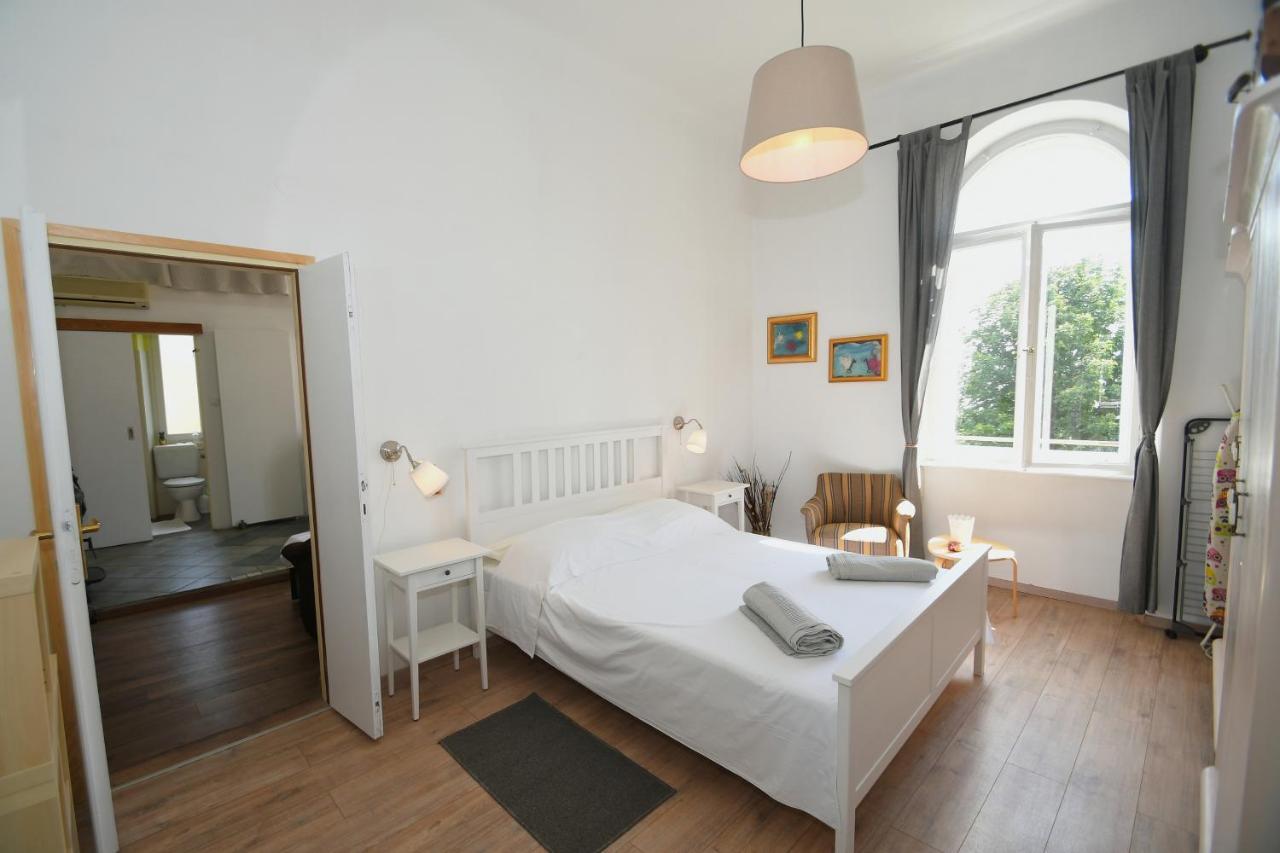 Apartment With Beautiful Sea View