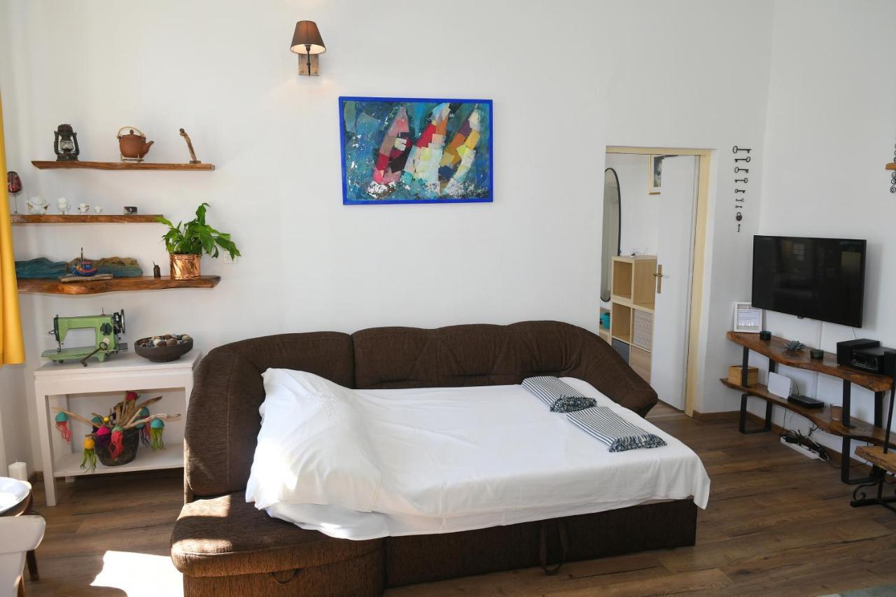 With Beautiful Sea View Apartment